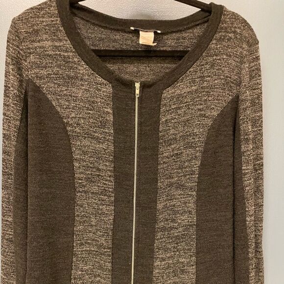 Ladies black with gray sweater Large - Picture 1 of 3